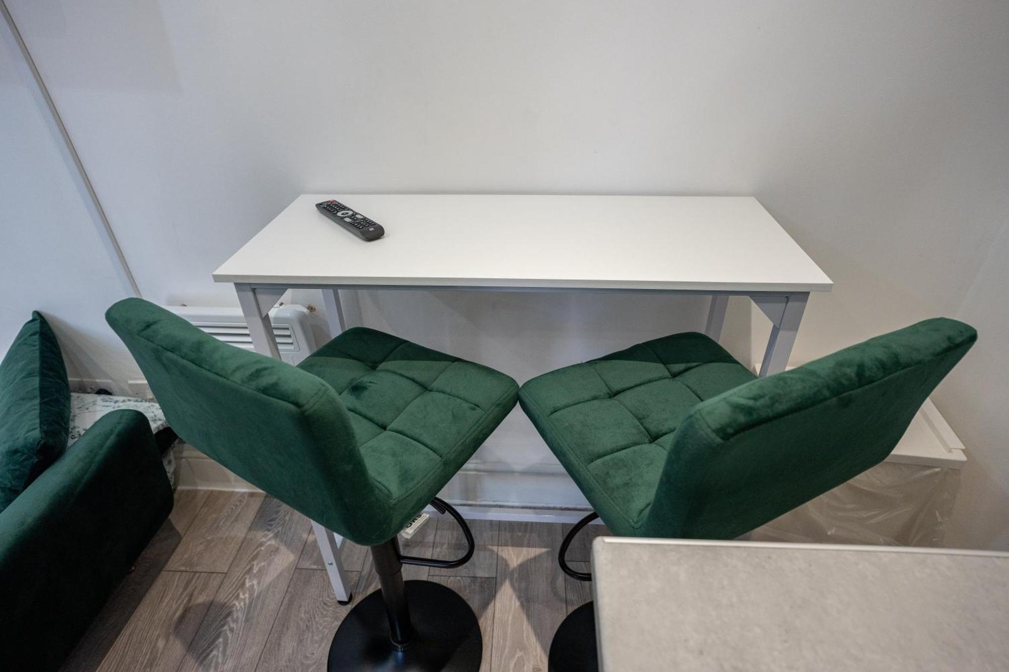 Beautiful Studio Flat In Hackney Next To Overground Station Лондон Экстерьер фото